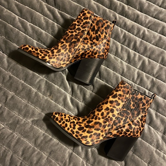 Marc Fisher Alva Calf Hair Brown Heeled Bootie 7.5 - Picture 8 of 11